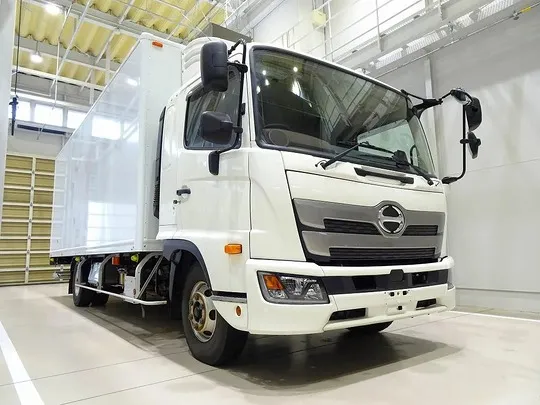 レンジャー 2.2t ワイドベッド付 低温冷凍車 格納ゲート付 リアエアサス 240ps