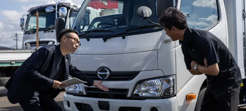 トラック市長岡店は地域密着で50年、業務車両の相談多数